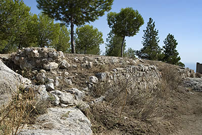 Die Ruinen der Festung, die mit Blick auf Frigiliana
