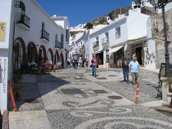 The entrance to the old village. The narrowing entrance to the old village is an historc point of interest.