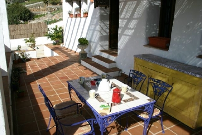 Stor terrass för al fresco njutning.